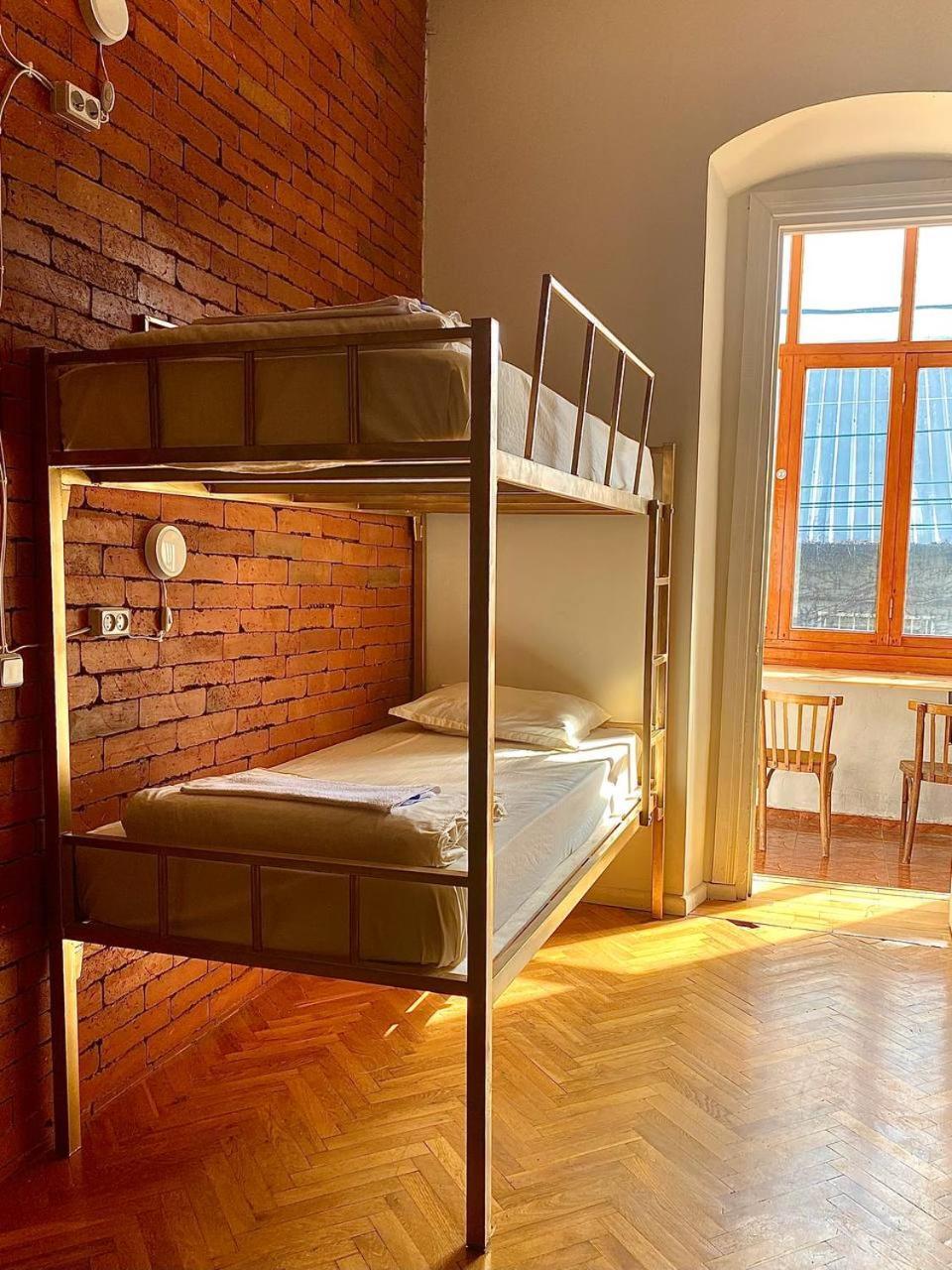 Friends Hostel Tbilisi ภายนอก รูปภาพ