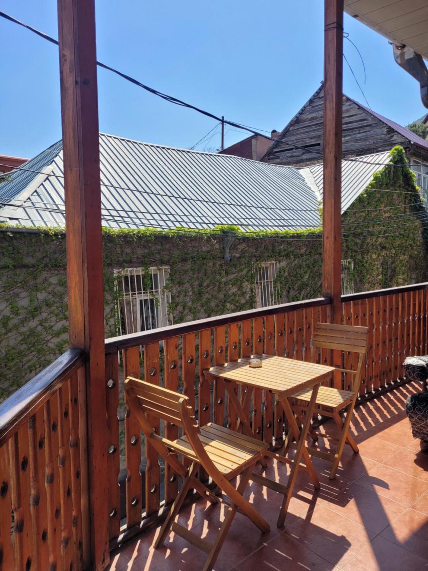 Friends Hostel Tbilisi ภายนอก รูปภาพ