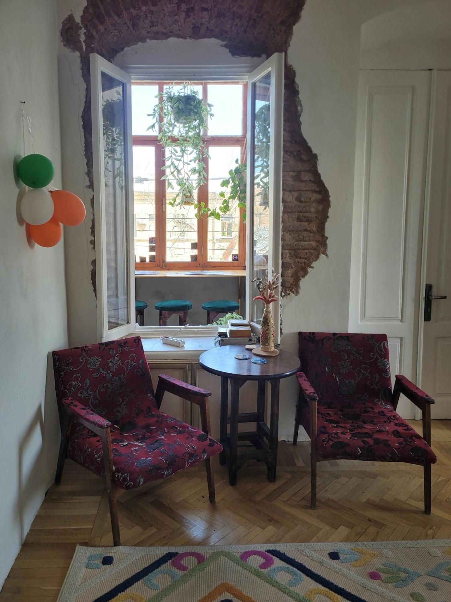 Friends Hostel Tbilisi ภายนอก รูปภาพ