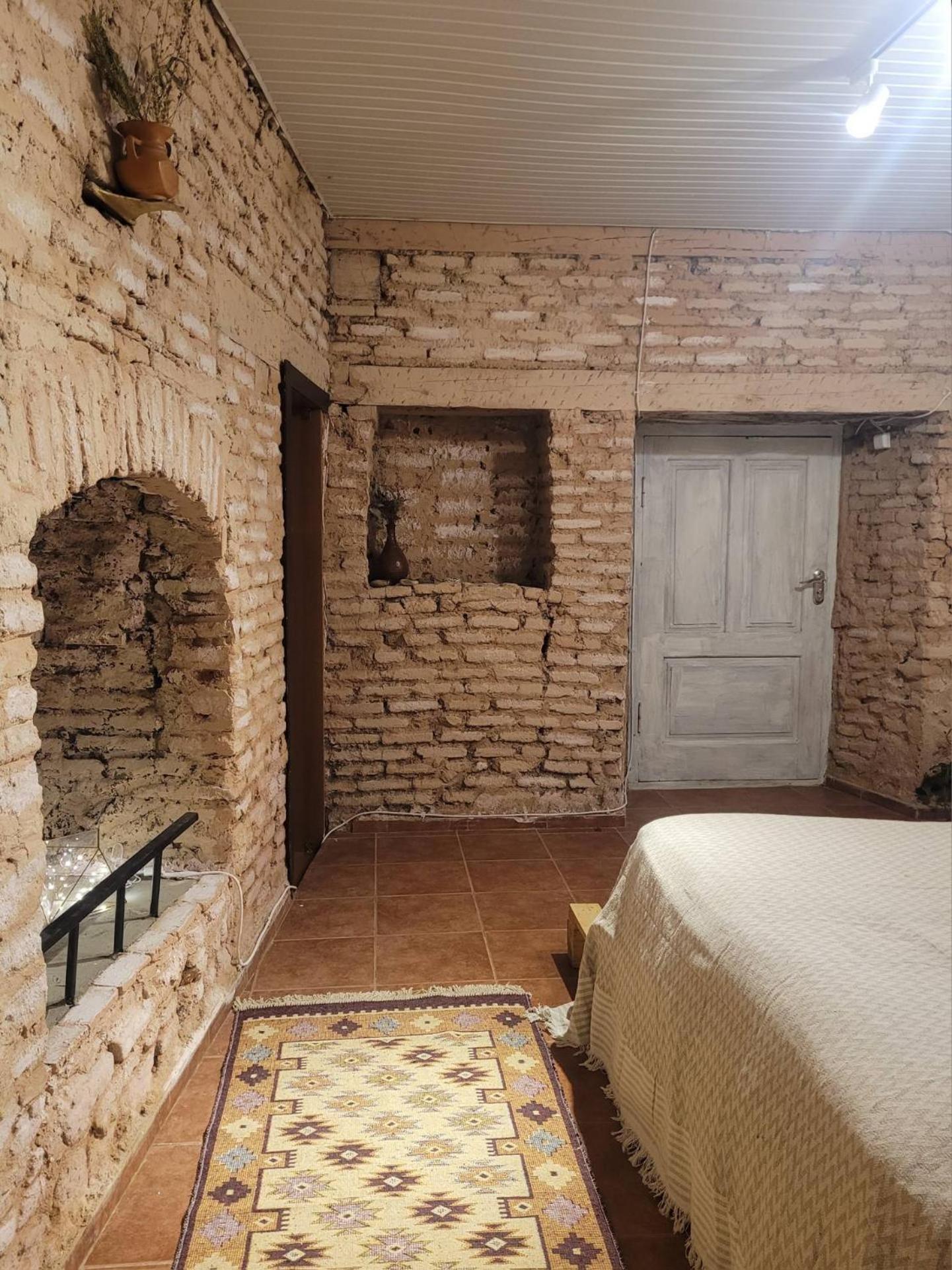 Friends Hostel Tbilisi ภายนอก รูปภาพ