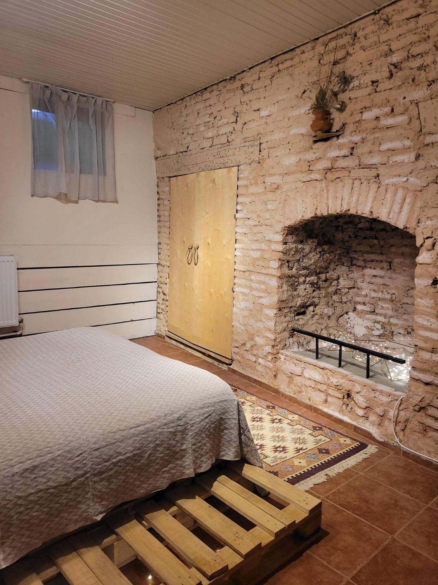 Friends Hostel Tbilisi ภายนอก รูปภาพ