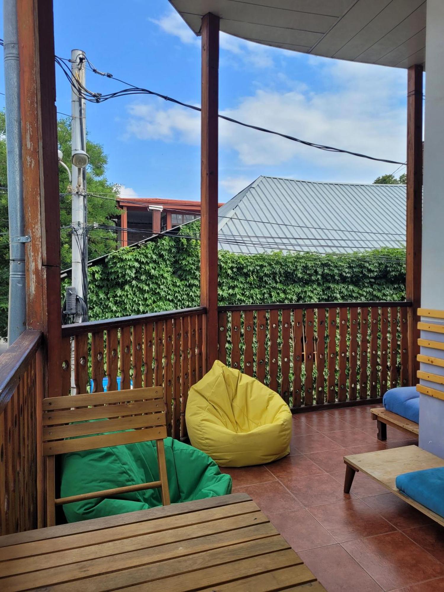 Friends Hostel Tbilisi ภายนอก รูปภาพ