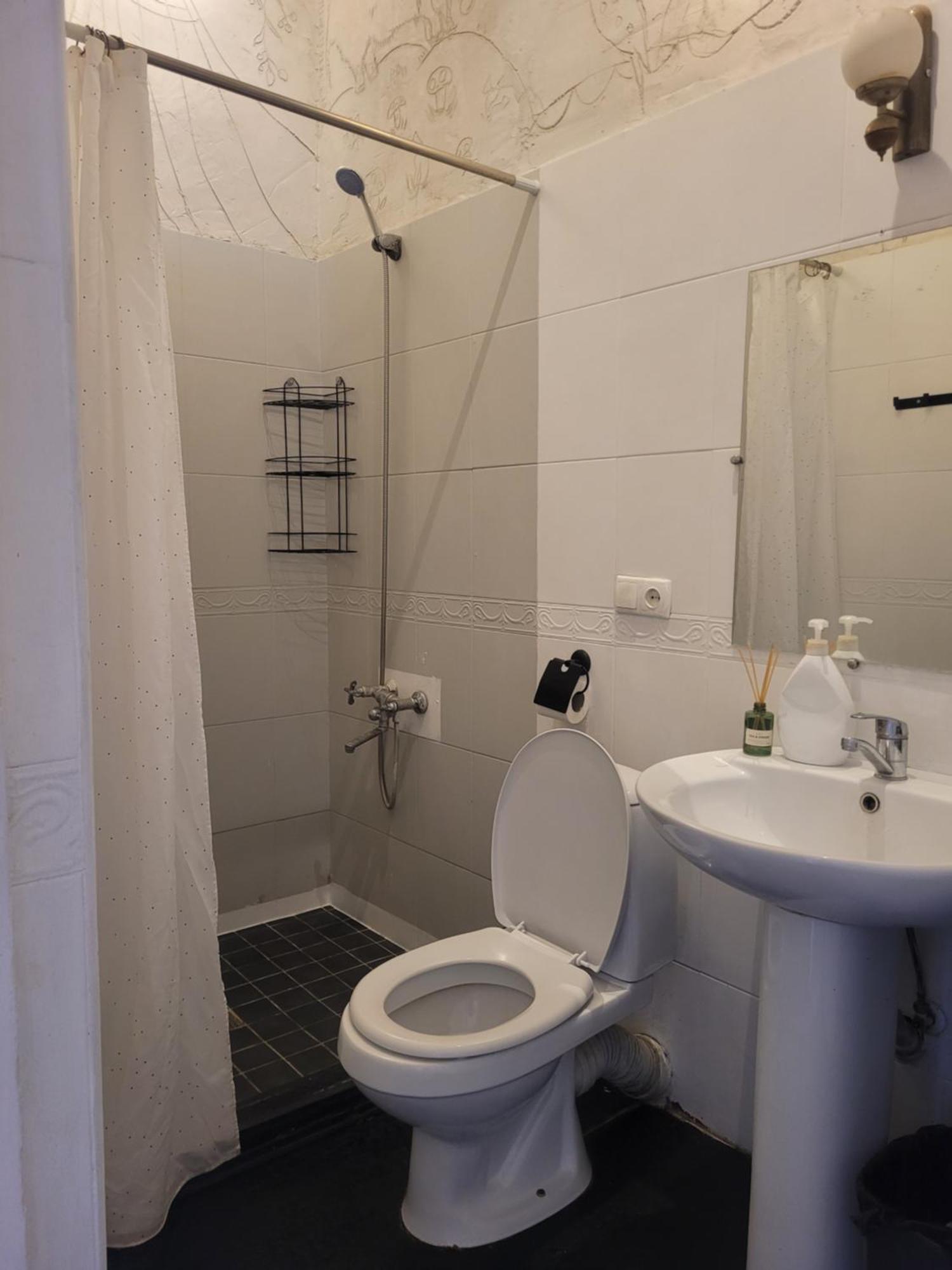 Friends Hostel Tbilisi ภายนอก รูปภาพ