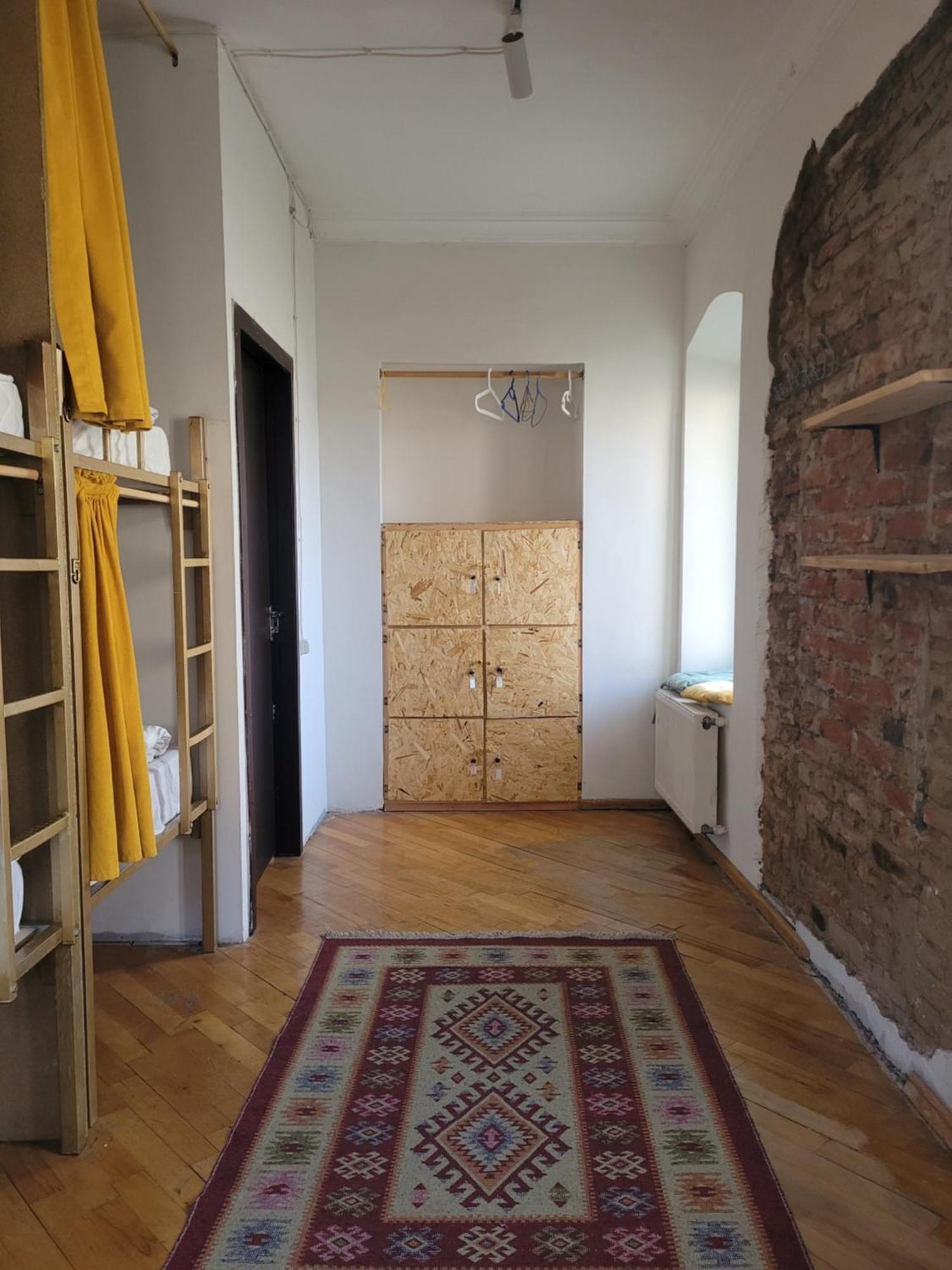Friends Hostel Tbilisi ภายนอก รูปภาพ